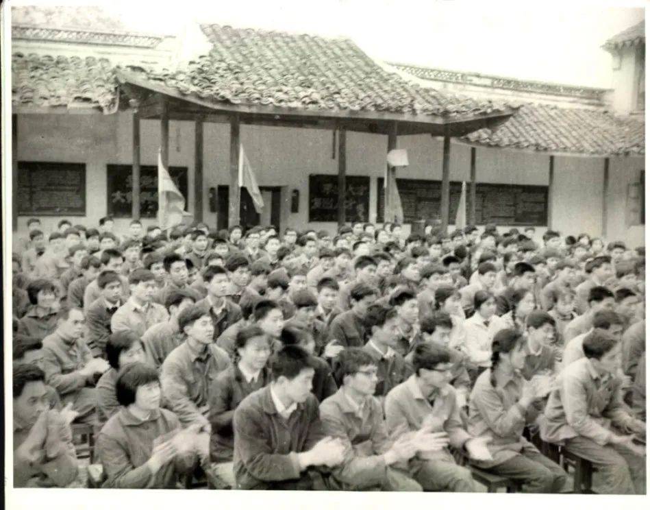 包含球员个人表现如何反应战况，苦战的岁月的词条