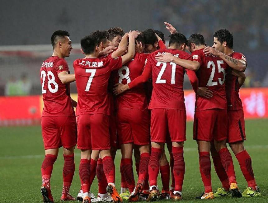 包含上港客场狭胜，坚守领先位置不动摇的词条