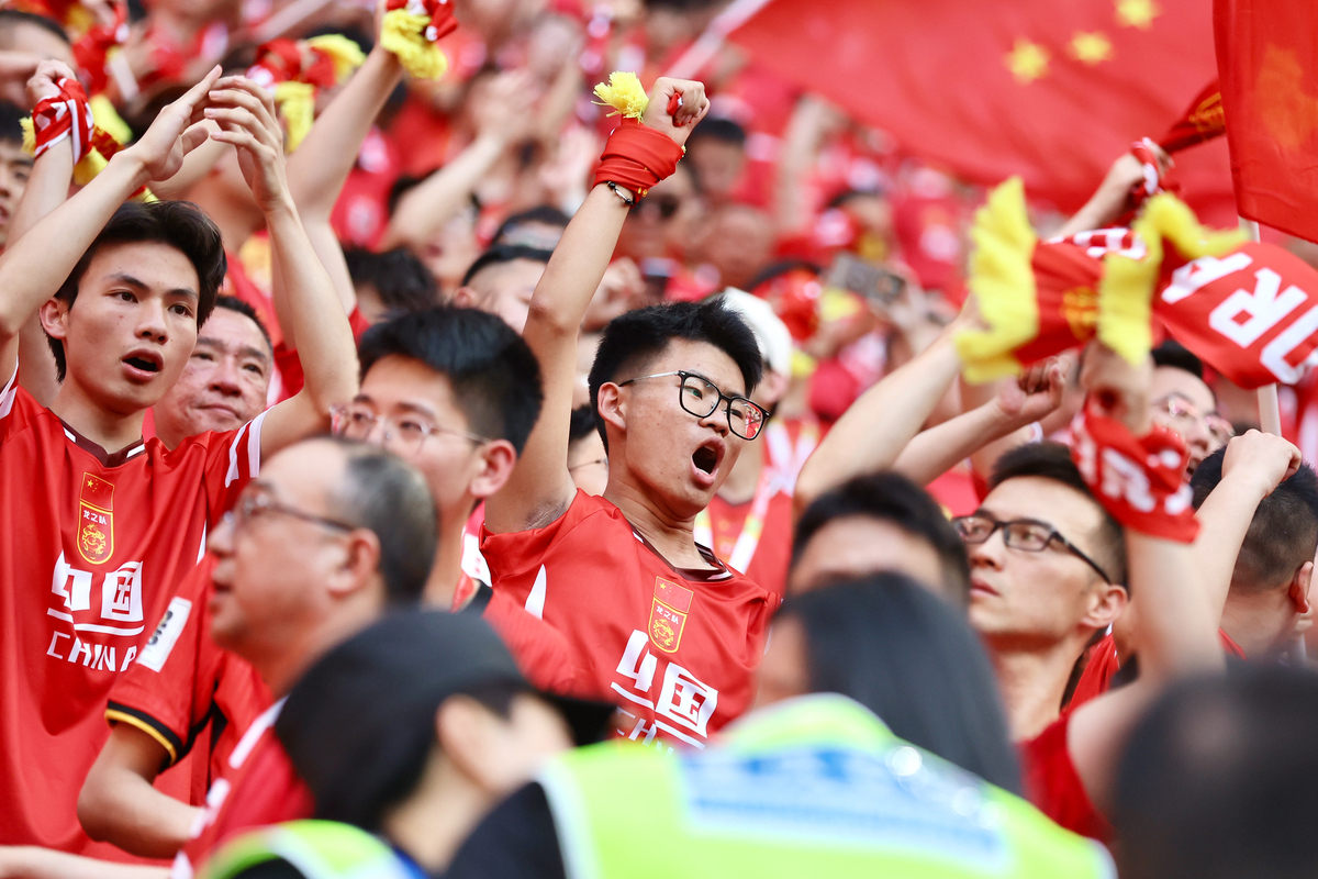 od体育官网-战斗气氛！球队在比赛中斗志昂扬的简单介绍