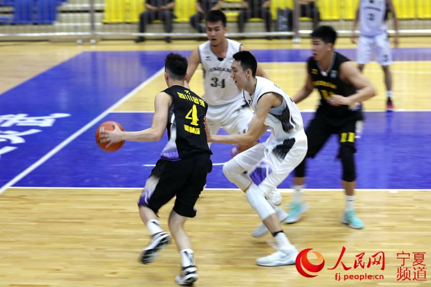 包含宁夏男篮灭火击败对手，豪取胜利的词条