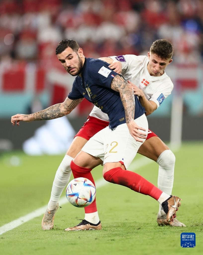 od体育培训-法国足球赛场欢乐时刻，球队士气高昂的简单介绍