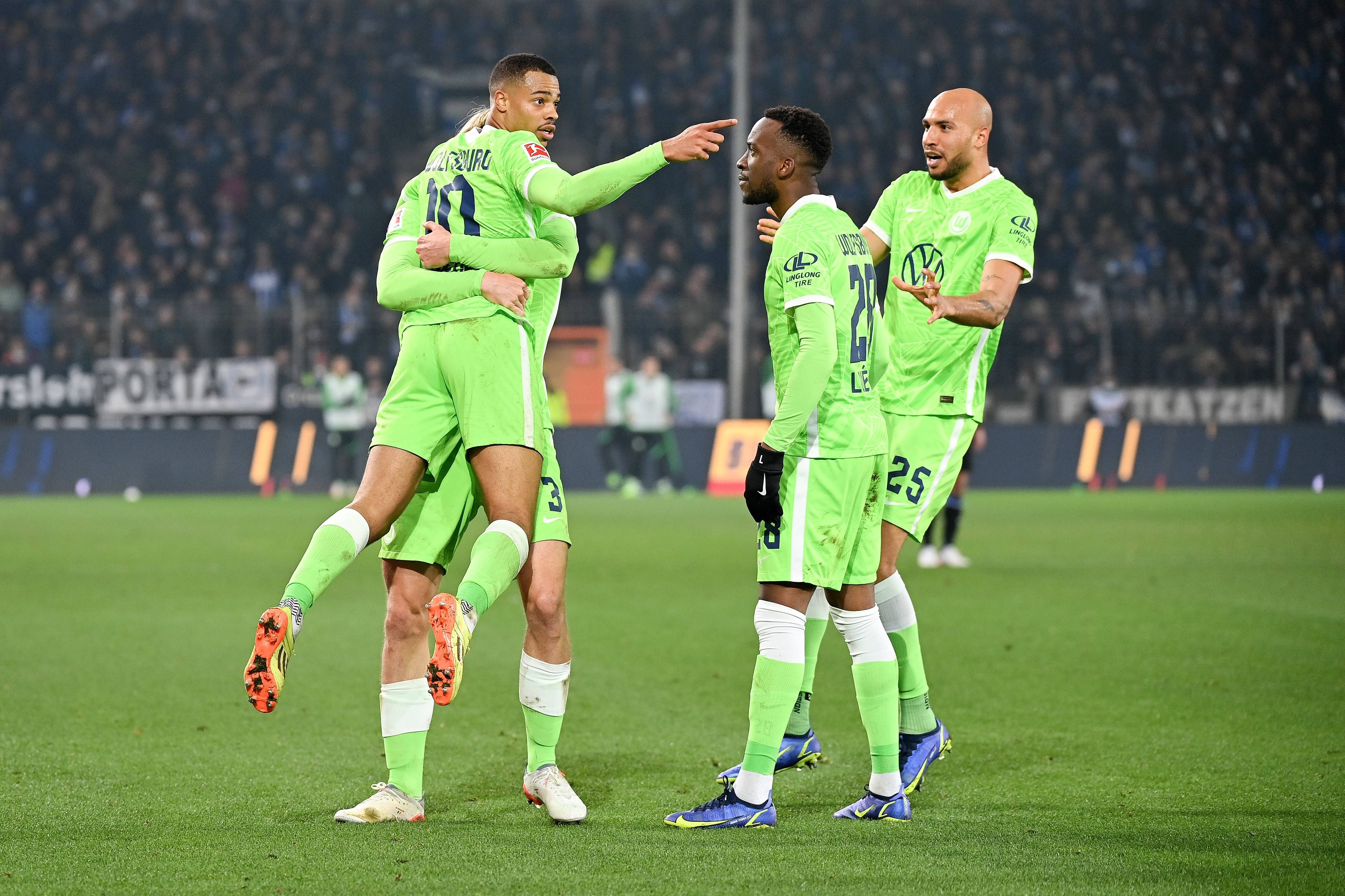 沃尔夫斯堡后防失误频发，战绩出现下滑的简单介绍