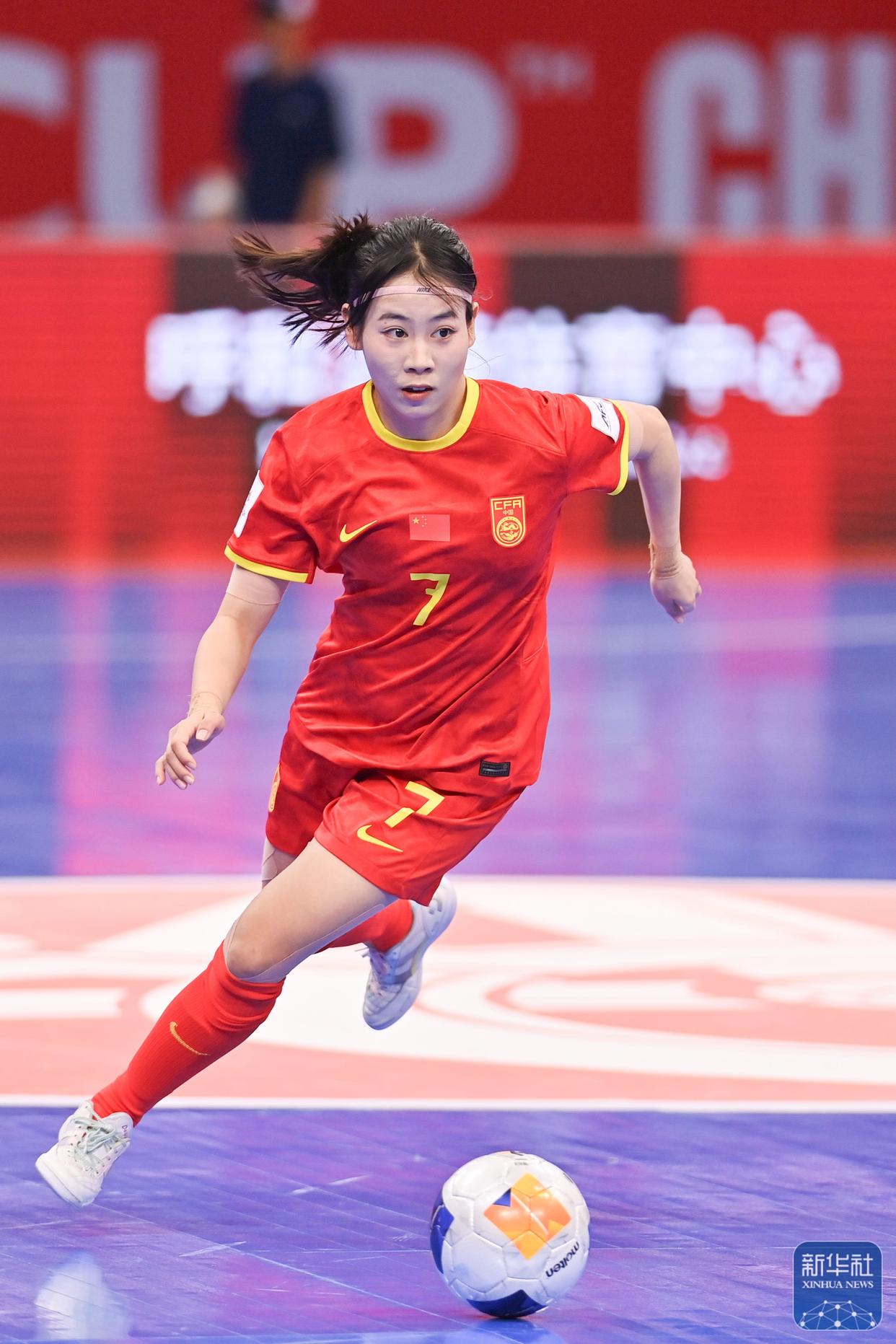 od体育app-新晋女子足球名将大放异彩，成为焦点人物